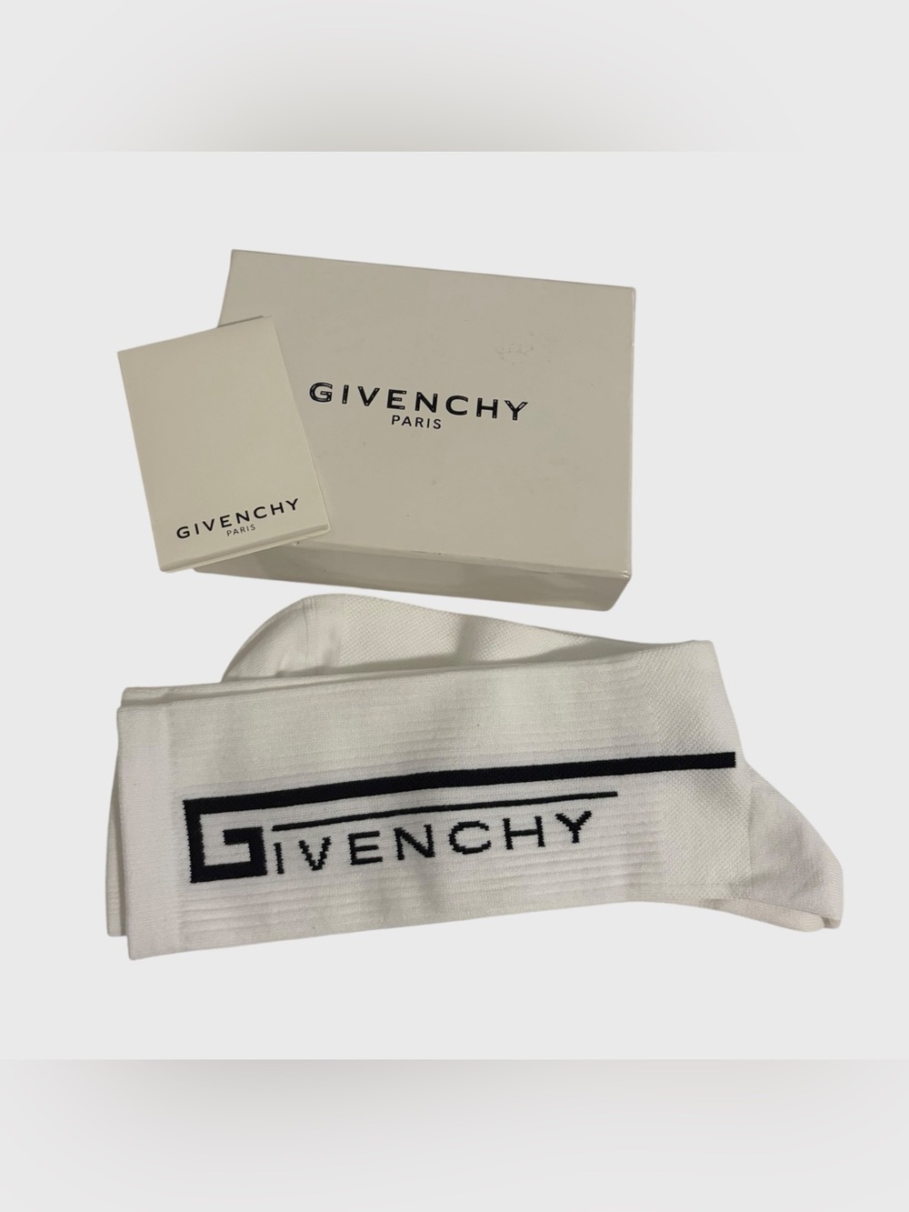 Givenchy Paris NEW in Box White Black Logo Socks Size 43-46 US size 10-13
